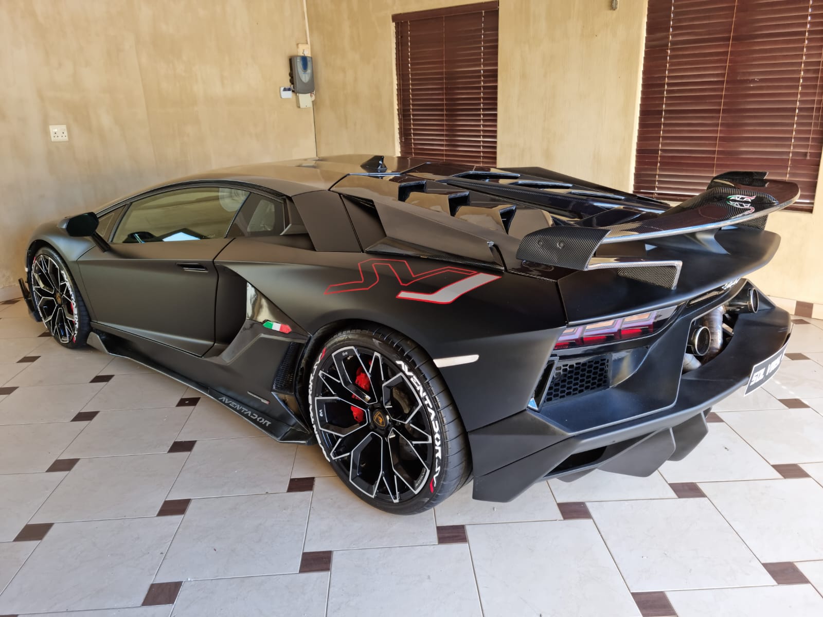 Lamborghini Aventador SVJ
